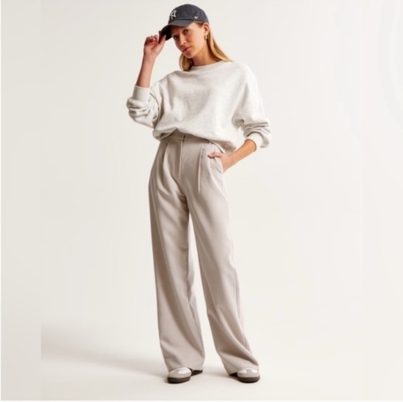 Abercrombie & Fitch Pants - Elegant Gray Women's Pants